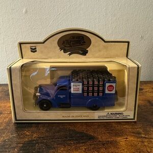 Vintage Lledo Days Gone Commemorative Chevron 1939 Roof Coating Flat Bed Diecast